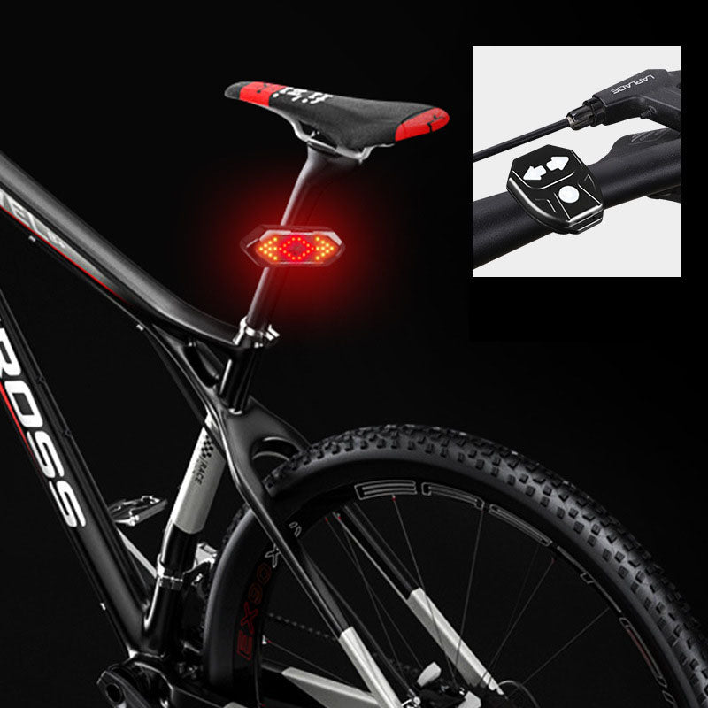 Ultrahelles LED Rücklicht für Fahrradfahrer, sorgt für hervorragende Sichtbarkeit bei Nacht und Dämmerung.