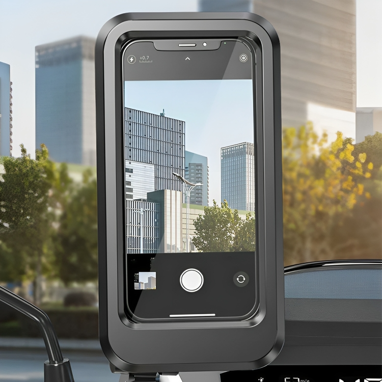 Nahaufnahme des robusten WeatherGuard Fahrrad Smartphonehalters, gefertigt für extreme Bedingungen.