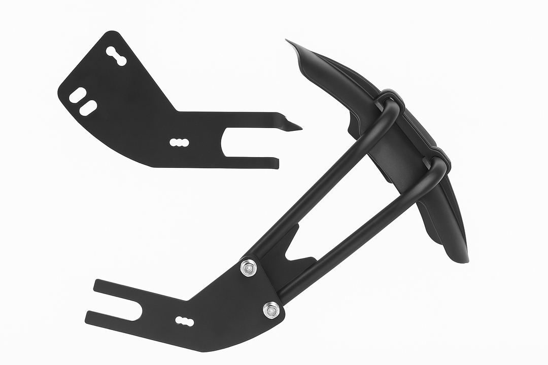 Universeller Motorrad Kotflügel Heckschutz aus PP-Kunststoff mit robuster Stahlhalterung.