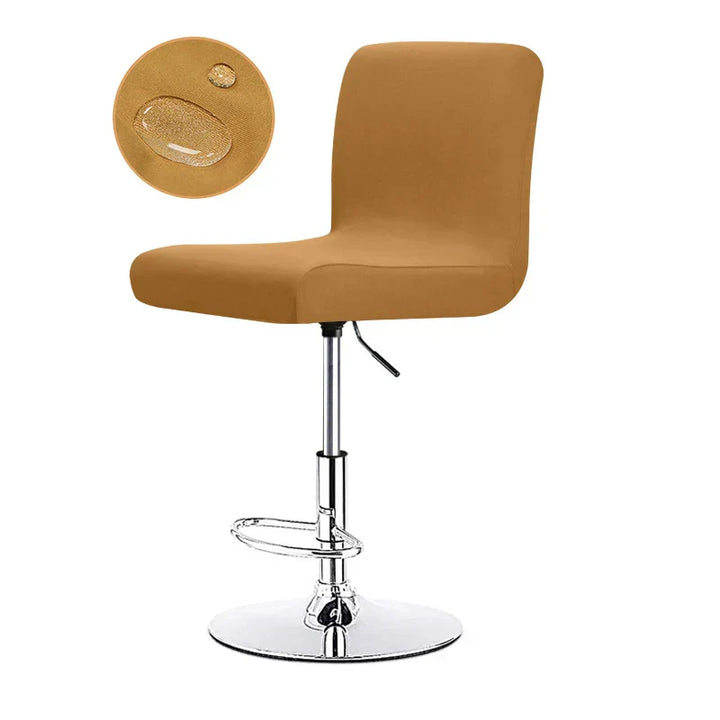 Stilvoller Stretchbezug für Barstühle in Beige, bietet Schutz & neue Ästhetik im Essbereich.