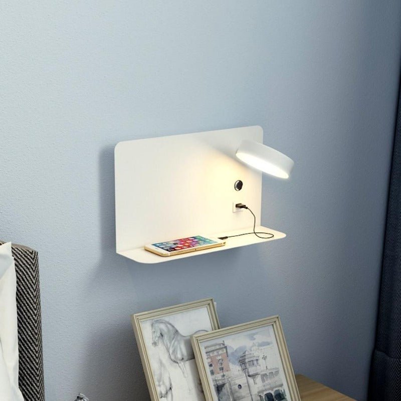 Elegante, moderne USB-LED-Wandleuchte mit flexiblem Hals; kabelloses Akzentlicht für stilvolle Raumgestaltung.