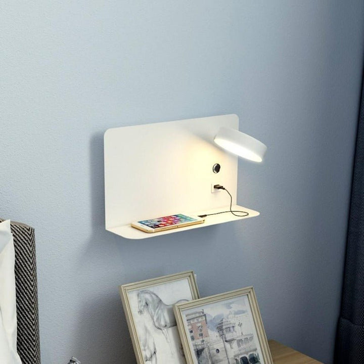 Elegante, moderne USB-LED-Wandleuchte mit flexiblem Hals; kabelloses Akzentlicht für stilvolle Raumgestaltung.