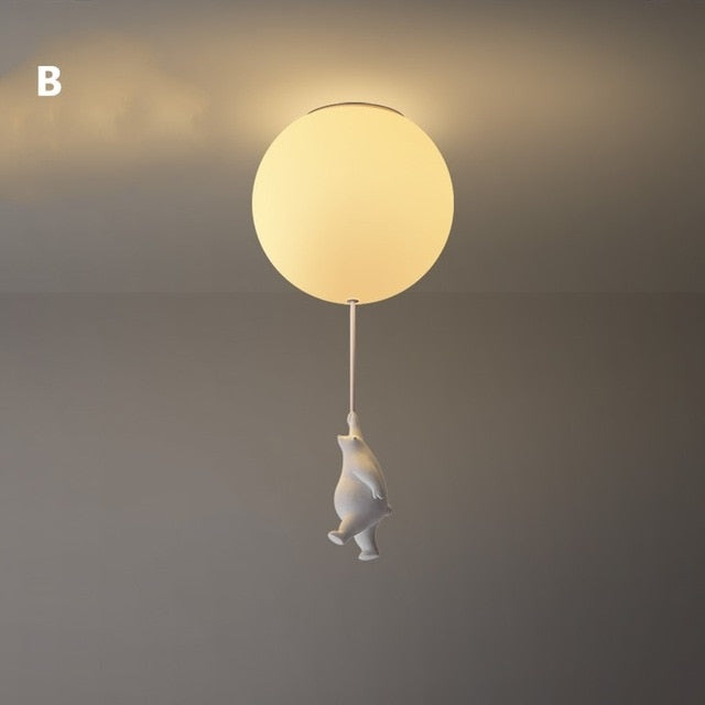 Moderne Ballonbär Hängelampe; eine einzigartige Designleuchte für spielerische Akzente in jedem Raum.