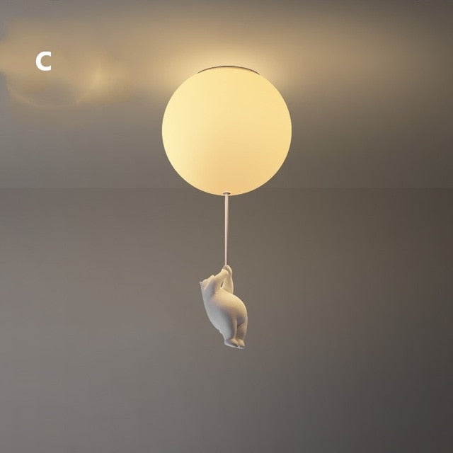 Acryl Deckenleuchte: leuchtender Ballonbär als stilvolle Lichtquelle für Kinderzimmer & Wohnzimmer.