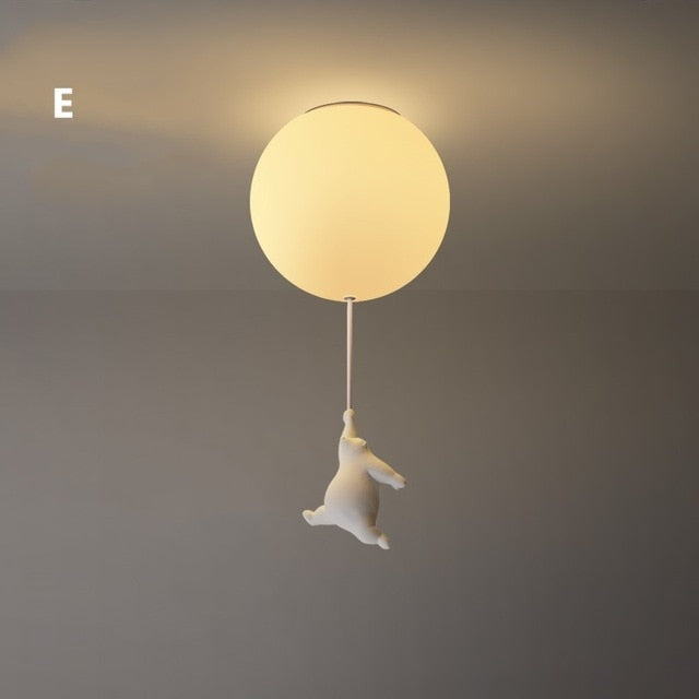 Süße Ballonbär Deckenleuchte für ein fröhliches Kinderzimmerambiente; modernes Acryl-Design.