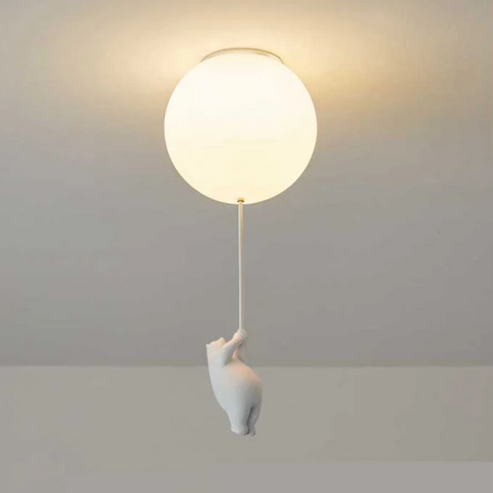 Verspielte LED Deckenleuchte Bär mit bunten Luftballons für Kinderzimmer & Wohnräume. Hängelampe im Cartoon-Stil.