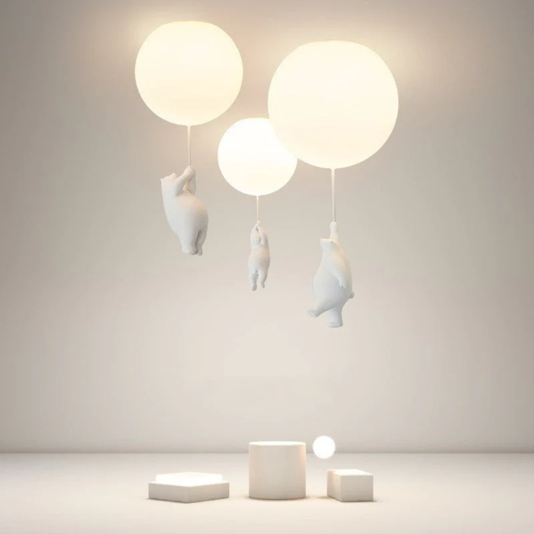 Deckenleuchte Bär mit Luftballons, perfekt für fantasievolle Kinderzimmer. Hochwertige Schlafzimmerbeleuchtung.