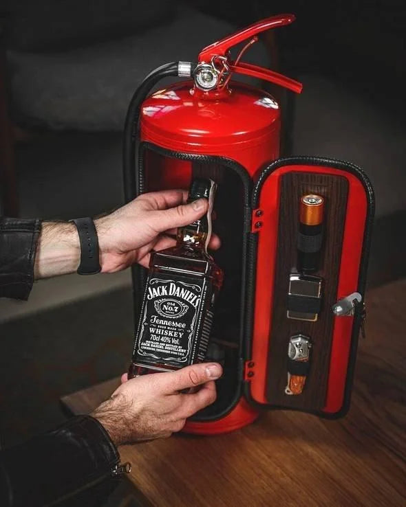 Deko-Feuerlöscher mit versteckter Bar, perfektes Geheimfach für Getränke, originelles Bar-Zubehör und Geschenkidee.