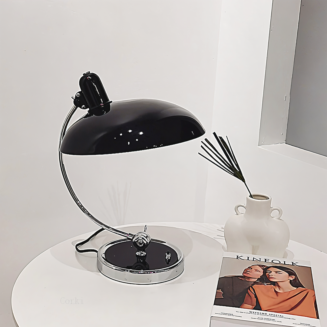 Virella Vintage Lampe: Verstellbare Schreibtischlampe aus Eisen, ideal als Leselampe oder dekorative Beleuchtung.