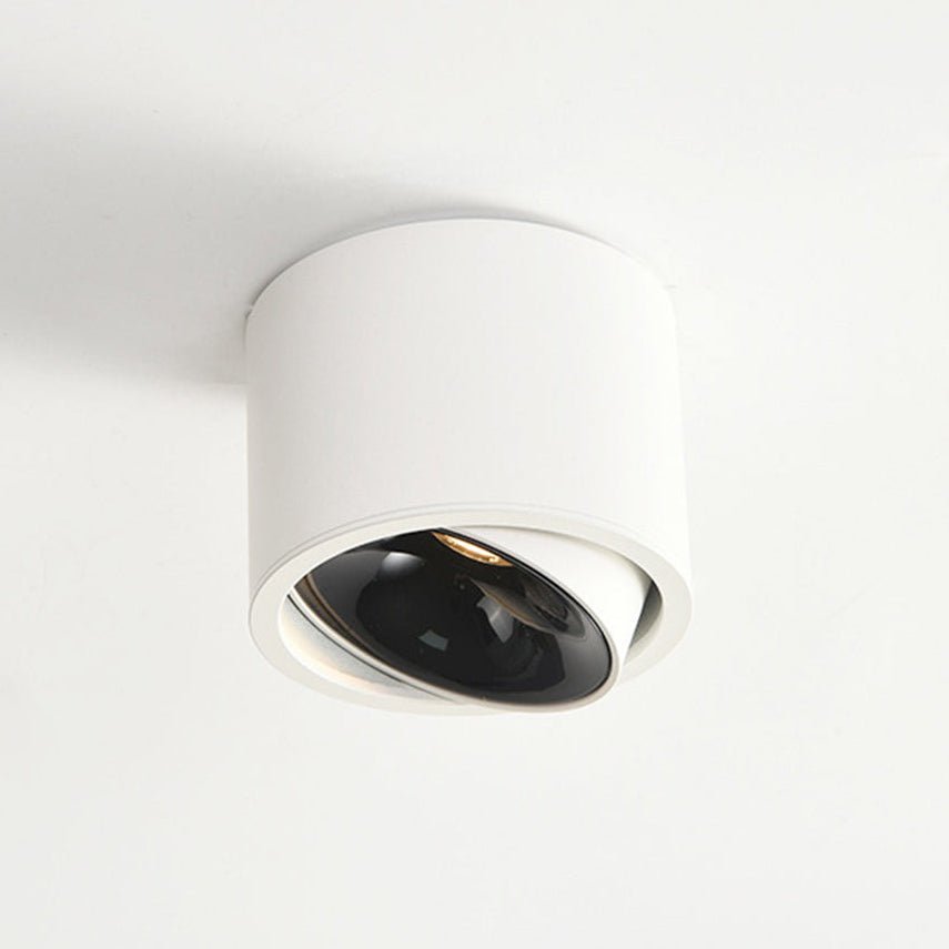 Vielseitiges, verstellbares LED Downlight für Decken; modernes Aluminium-Design für jeden Raum.