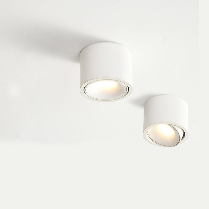Energieeffizientes LED Spotlight, schwenkbar & verstellbar für gezielte Akzentbeleuchtung.