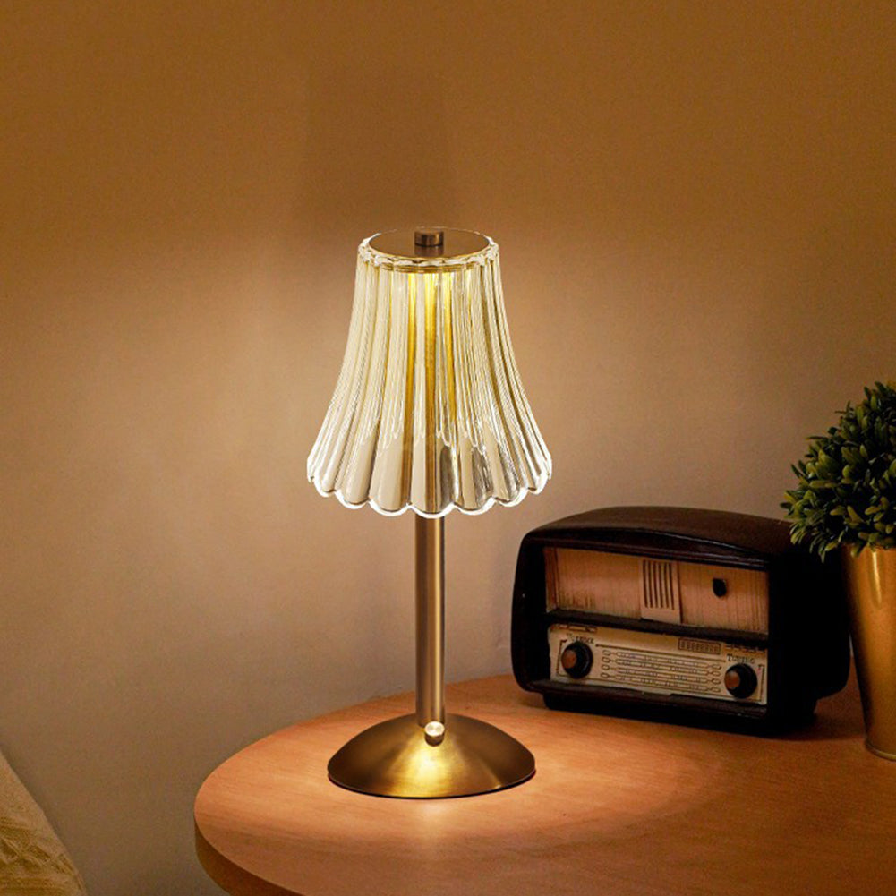 Stilvolle dimmbare LED Tischlampe, kabellos mit Akku, modernes Retro-Design aus Aluminium für Dekoration.
