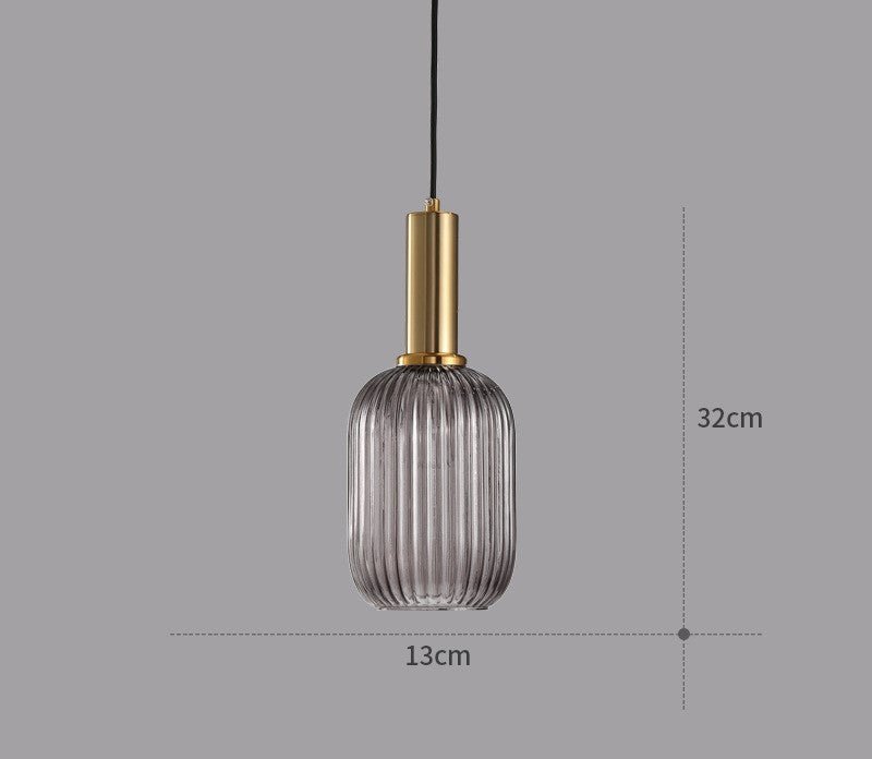 Vintage Glas-Hängeleuchte, eine Designlampe die Wärme und Stil vereint.