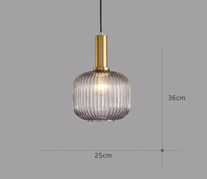 Dekorative Vintage Hängeleuchte aus Glas, ein Highlight der modernen Inneneinrichtung.