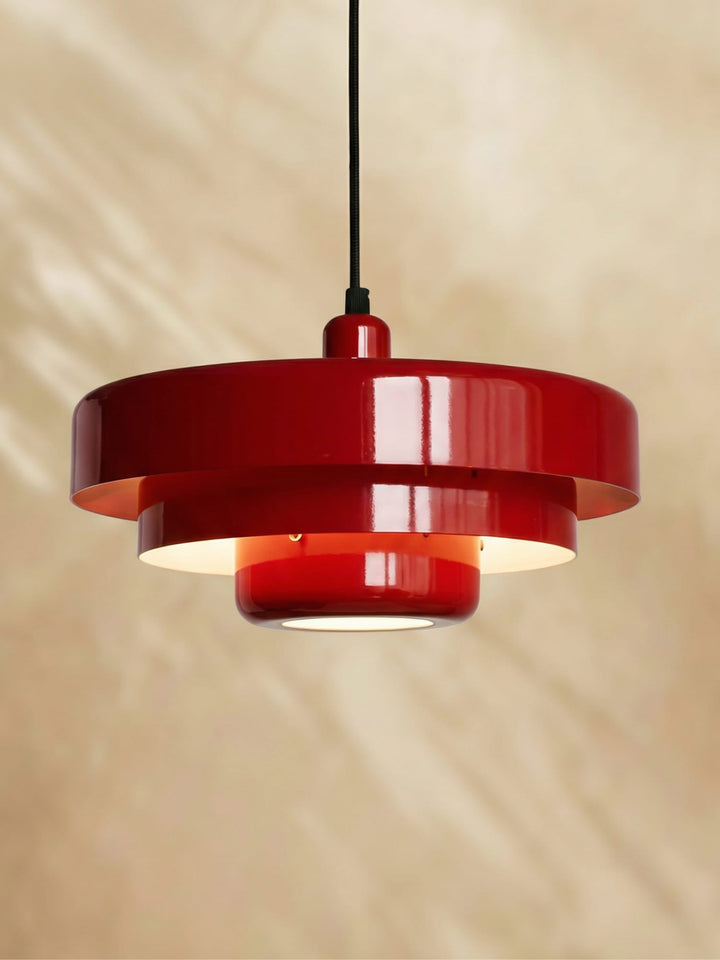Vintage LED Hängeleuchte TimelessGlow; elegante Retro-Deckenleuchte für stilvolle Beleuchtung im Wohnzimmer.