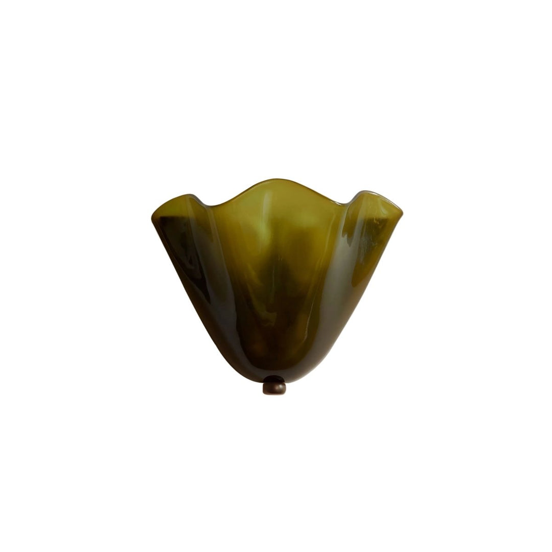 Dekoratives Buntglas LED Wandlicht, Vintage-Stil, ideal als Wohnaccessoire für stimmungsvolle Räume.