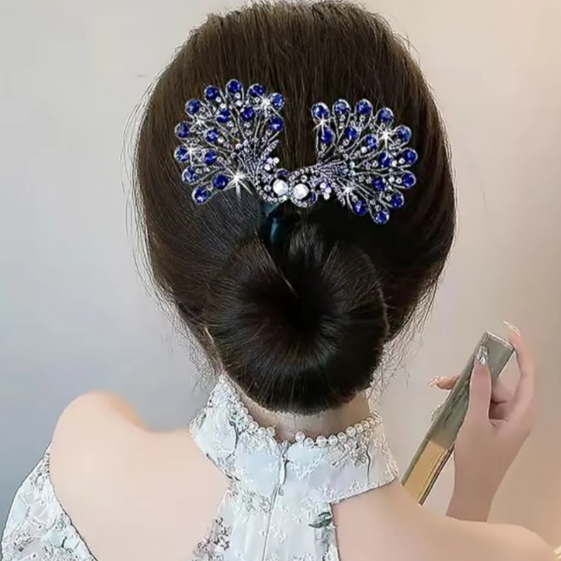 Elegante Vintage Pfau Haarspange aus Metall, reich verziert, idealer Haarschmuck für besondere Anlässe.
