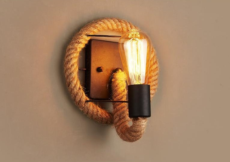 Hanfseil Wandleuchte im Vintage-Stil, robustes Eisen-Finish, ideal für Schlafzimmerdekor.