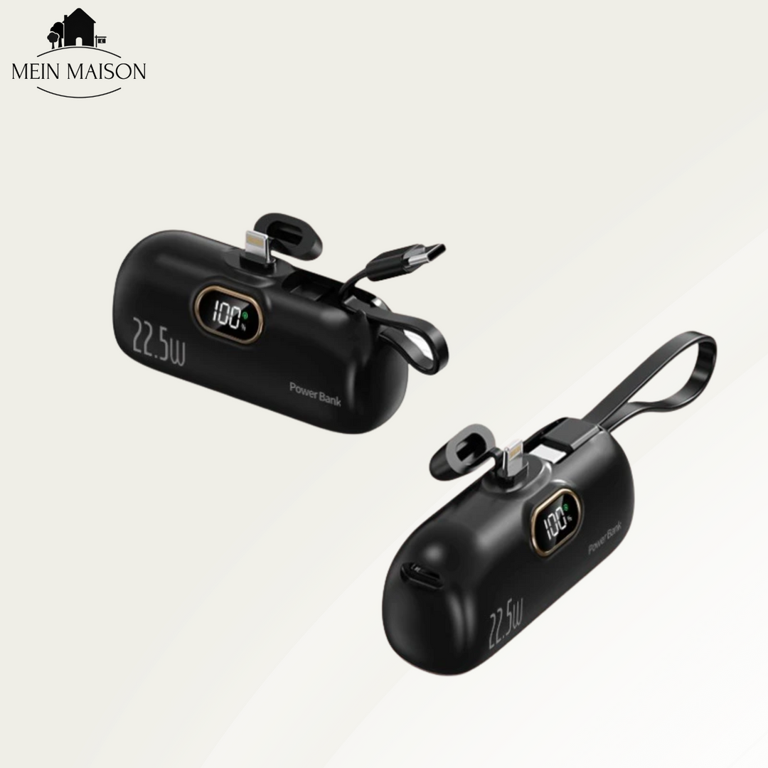 VoltZip Mini Powerbank versorgt Smartphone beim Wandern mit Energie; zuverlässiges Reisezubehör.