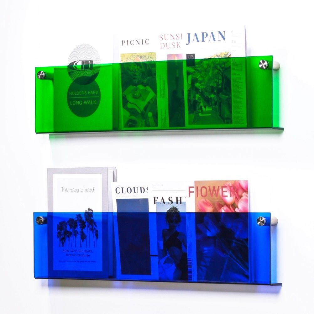 Praktischer Acryl-Wandorganizer für Zeitschriften, ideal für das moderne Wohn- oder Arbeitszimmer.