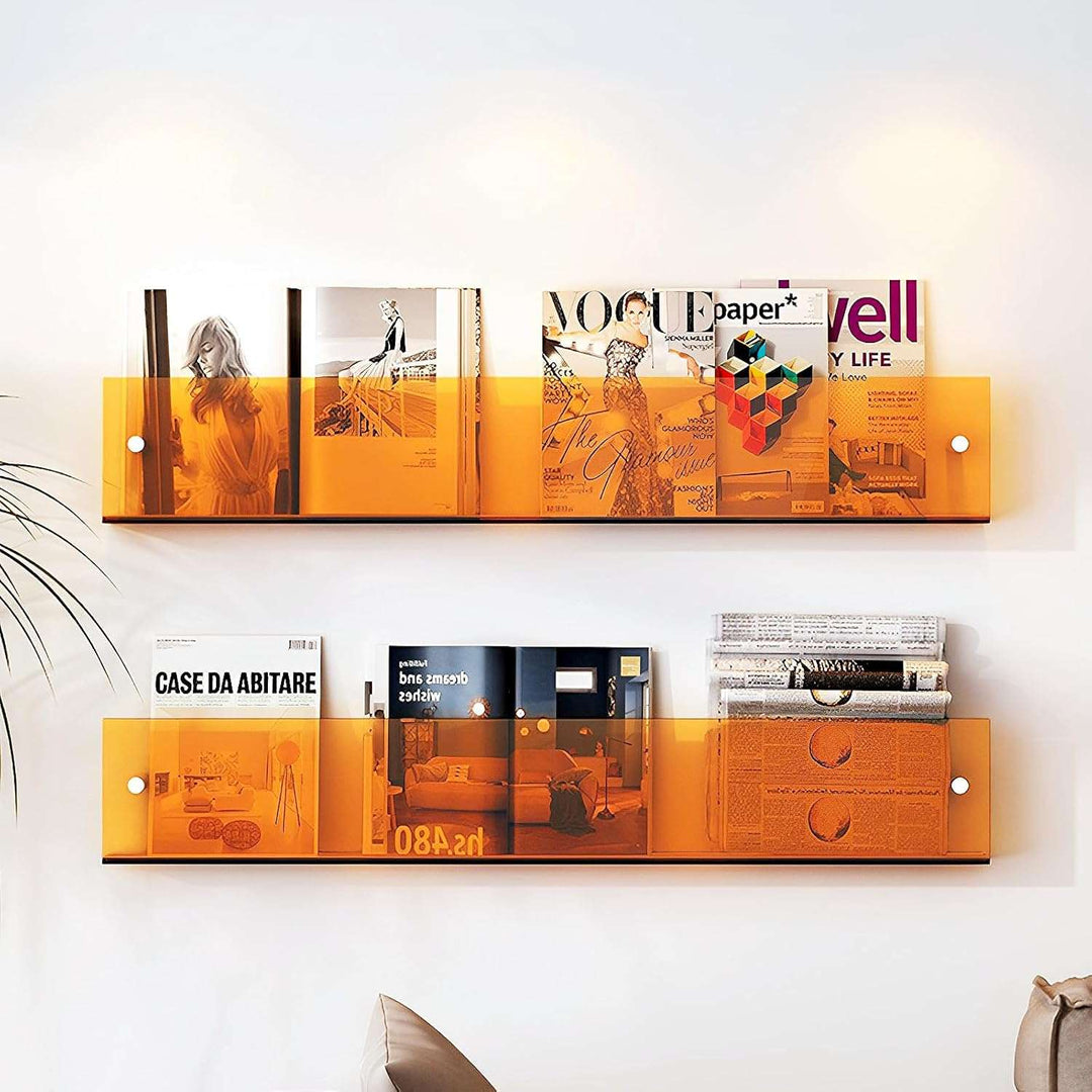 Praktisches Zeitschriftenregal aus Acryl, wandmontiert. Schwebendes Design für Büro oder modernes Wohnzimmer.