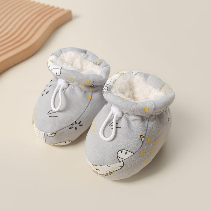 Rutschfeste Winter-Booties schützen Babyfüße beim Krabbeln & Laufen. Warme Kleinkindschuhe mit flexibler Sohle.