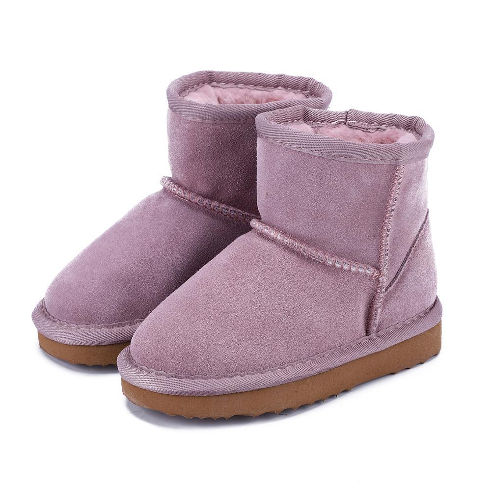 Robuste Kinder Winterstiefel aus wasserdichtem Material, seitliche Ansicht, ideal für aktive Kinder im Schnee.
