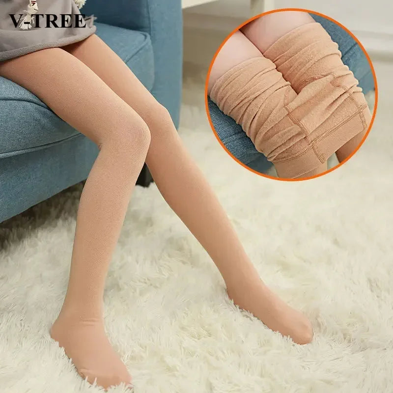 Warme Mädchen Strumpfhose für den Winter, fleece-gefüttert. Ideal für kalte Tage, dehnbar und bequem für Kinder.