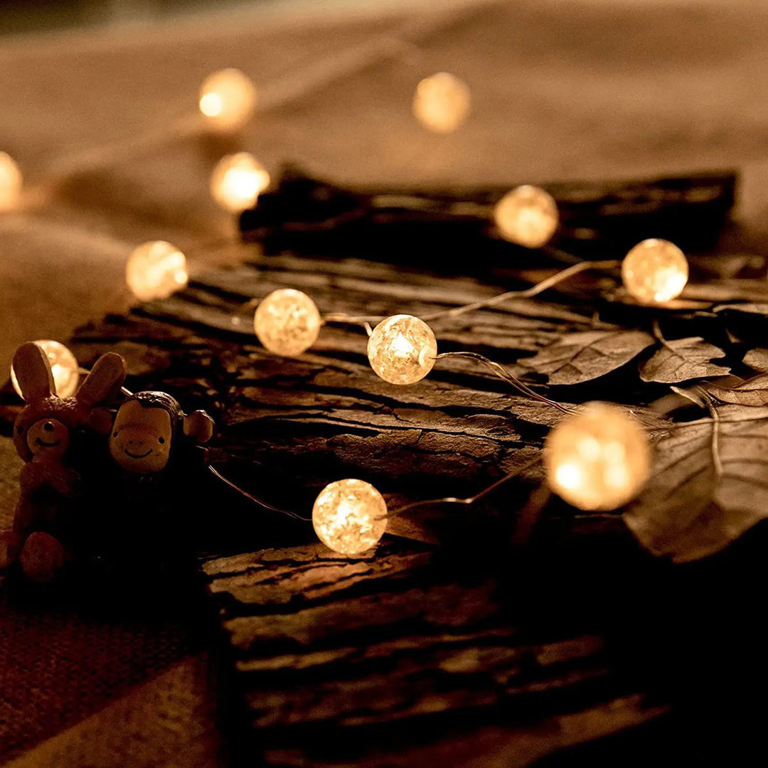Stimmungsvolle warmweiße LED Lichterkette für gemütliche Weihnachtsdeko, batteriebetrieben, 3 Leuchtmodi.