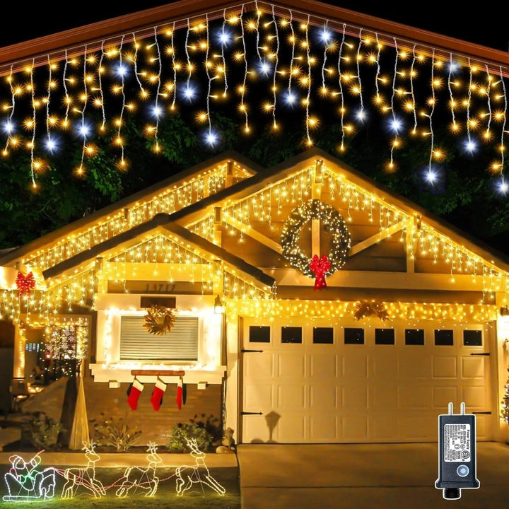 Warmweiße LED-Vorhang-Lichterkette, ideal für festliche Weihnachtsdekoration & gemütliches Ambiente Zuhause.