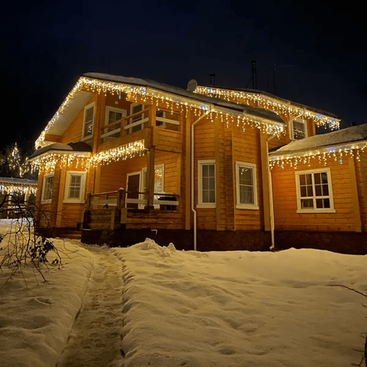 IP44 LED-Lichterkette als Fenstervorhang für zauberhafte Beleuchtung innen & außen. Perfekt für Weihnachten.