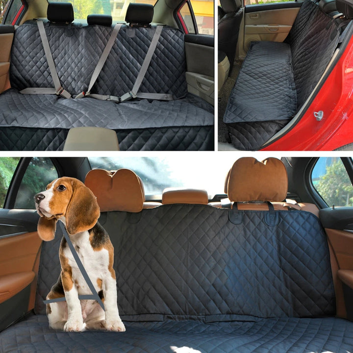Detailansicht der reißfesten, wasserdichten Oberfläche der schwarzen PawShield Hundedecke für optimalen Schutz.