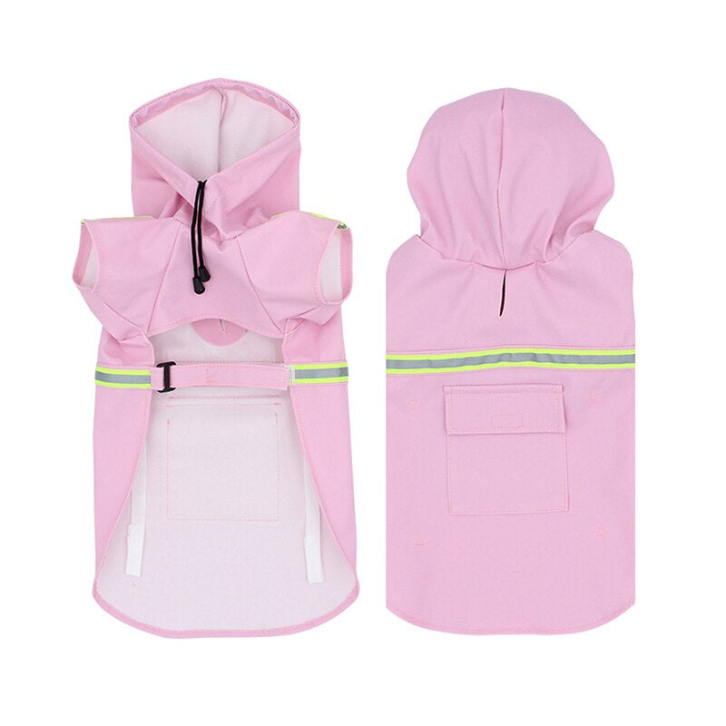 Detailaufnahme: Wasserdichte Hundejacke "StormPaw" mit verstellbaren Gurten für optimalen Sitz. Komfortabel.