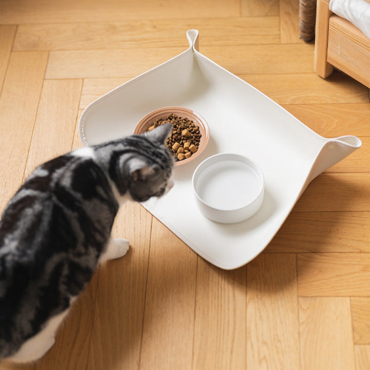 Wasserdichte Napfunterlage für Hunde & Katzen, Anti-Rutsch Futterplatzmatte, pflegeleicht.