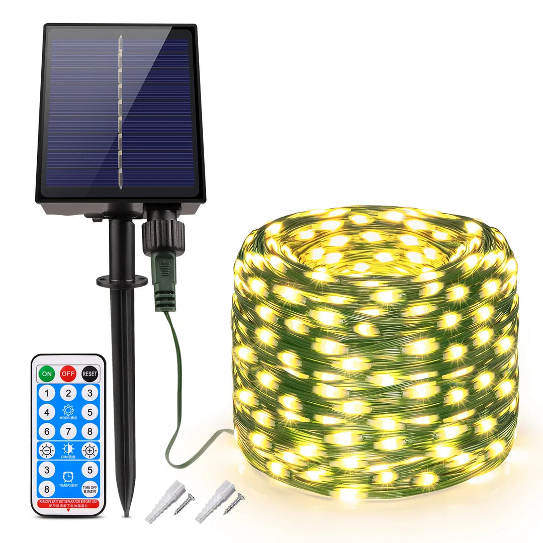 Wasserdichte Solar LED Lichterkette für stimmungsvolle Gartenbeleuchtung, schnellladefähig & mit Fernbedienung.