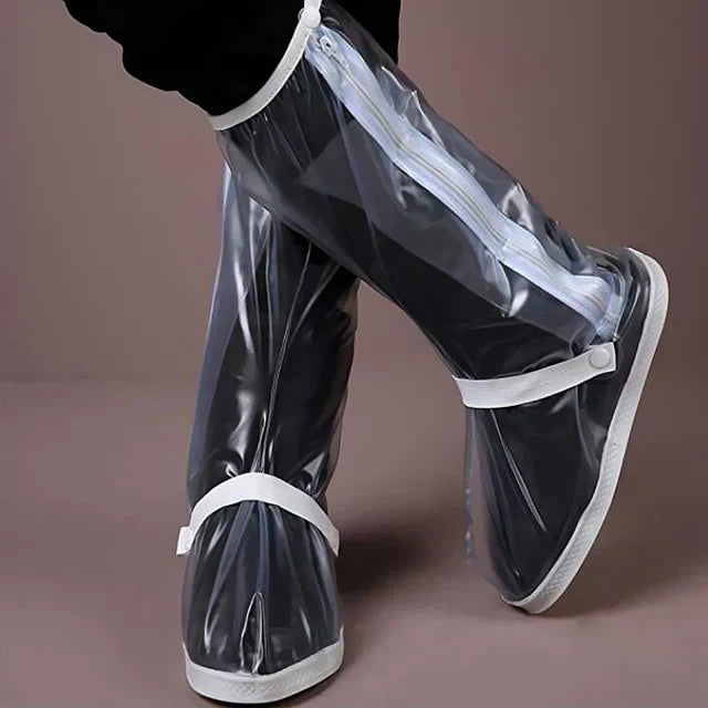 Wasserdichte Schuhschoner RainShield: perfekt zum Wandern. Schützen Schuhe vor Schmutz & Nässe, wetterfest.
