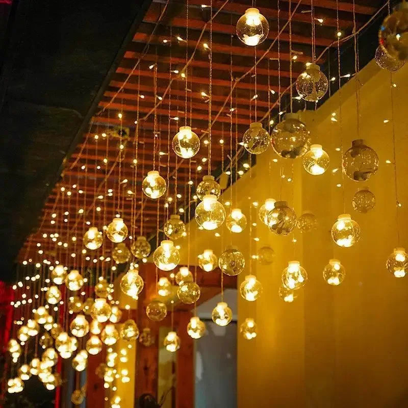 Langlebiger LED Lichterkette Vorhang (IP44) für Außen, 3,5m, wasserdicht. Ideale Festbeleuchtung & Garten-Dekoration.