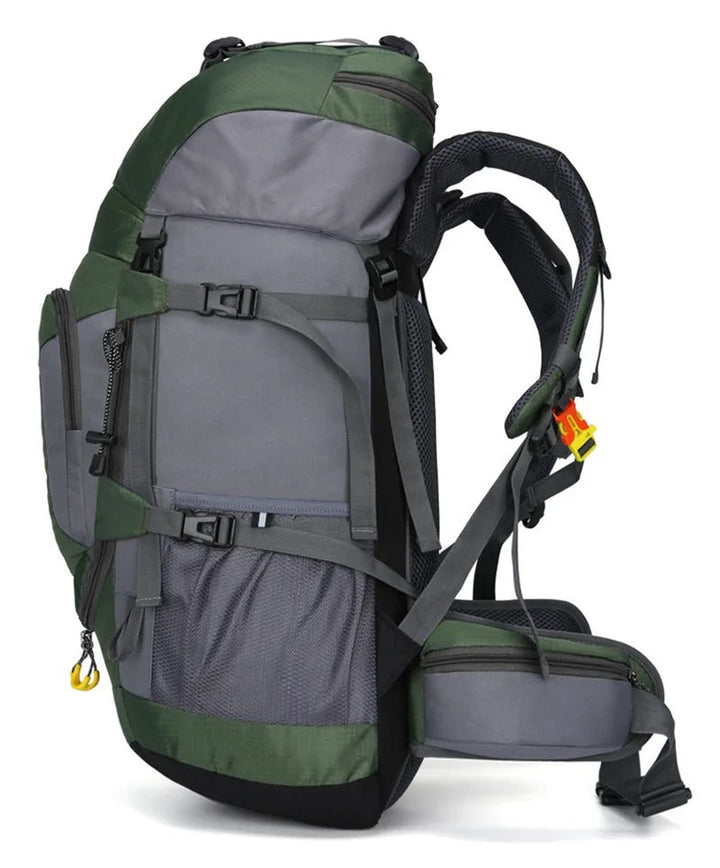 Strapazierfähiger 60L "AdventurePro" Rucksack, gebaut für extreme Outdoor-Bedingungen.
