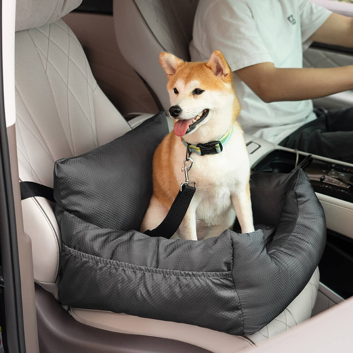 Komfortabler & sicherer Hundeautositz in Schwarz/Grau. Ideal für jede Reise, leicht zu reinigen.