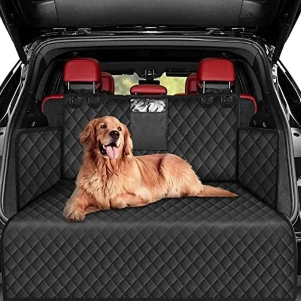 Wasserdichter Hunde-Autositzbezug für SUVs, schützt den Kofferraum vor Schmutz und Tierhaaren. Ideal für Reisen.