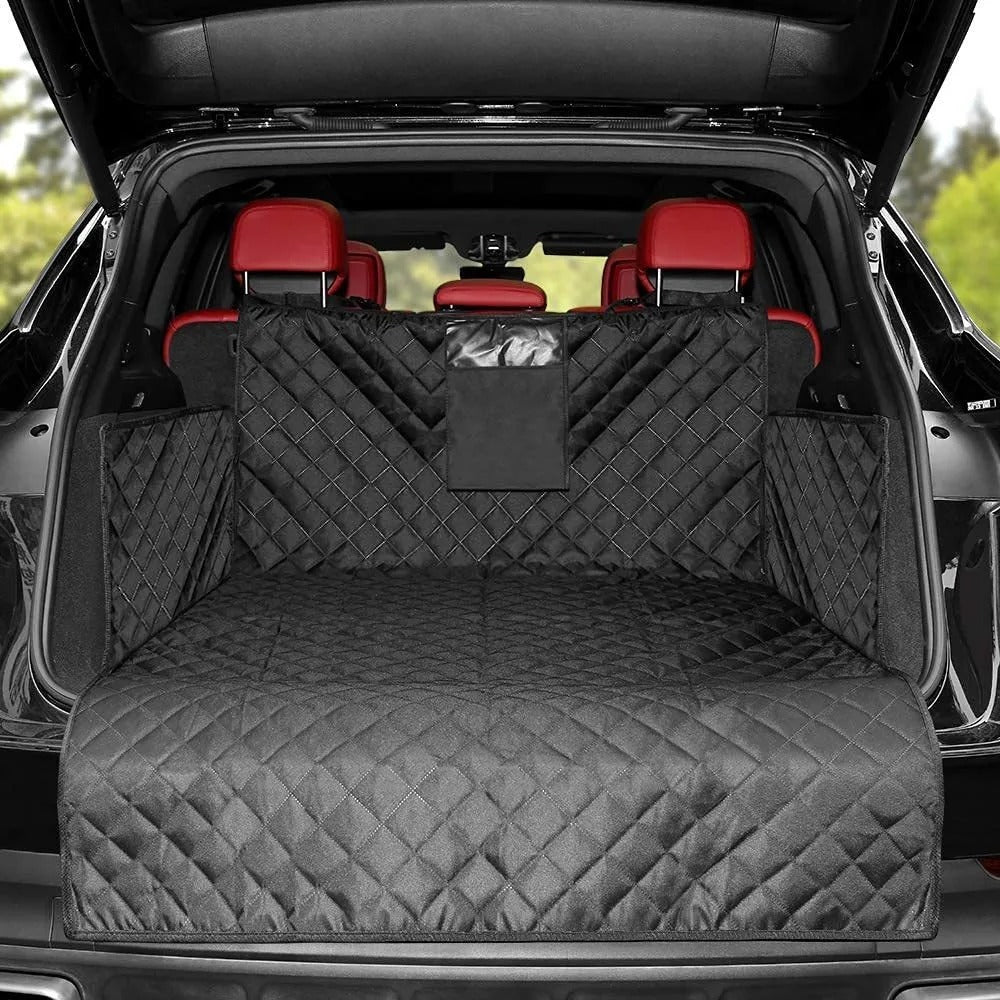 Hunde-Autositzbezug für SUVs mit vollständigem Schutz des Kofferraums. Sorgt für Sauberkeit und Sicherheit.