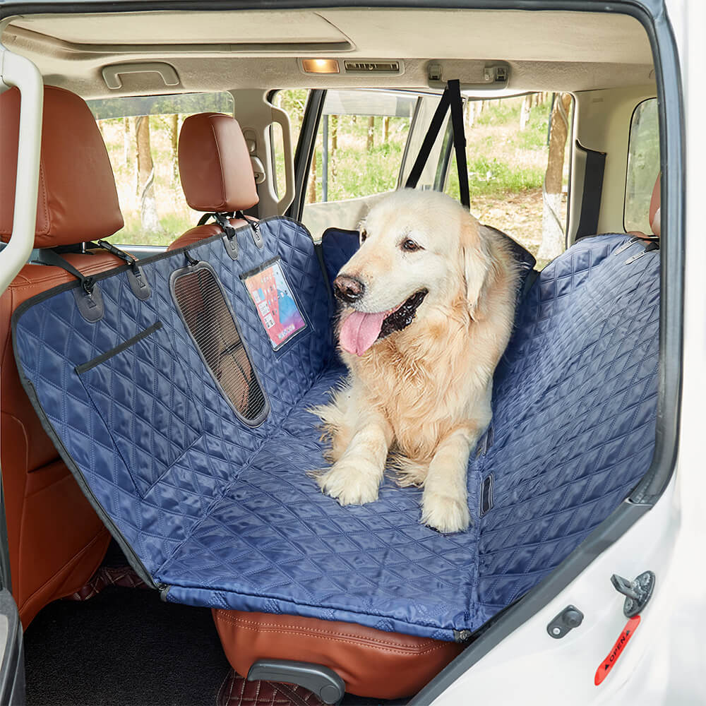 Wasserdichter Hundeautositzbezug, kratzfest & schmutzabweisend, schützt Rücksitz effektiv bei Reisen.