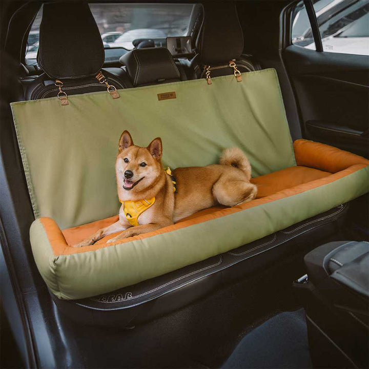 Wasserdichter & rutschfester Hundesitzbezug für den Autoschutz; ideal für Autofahrt mit Hund.