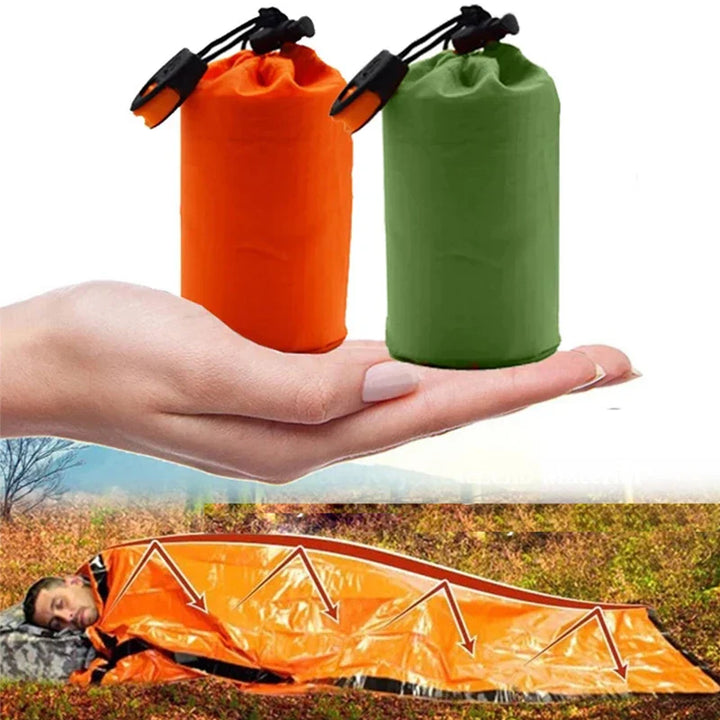 Wasserdichter Unisex Notfall-Schlafsack aus Mylar für Survival, Camping & Outdoor. Ideal für Wärmeschutz.