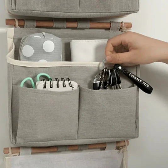 Wasserdichter Wand-Organizer aus Baumwolle/Leinen für Unterwäsche, BHs & Socken. Platzsparende Hängeaufbewahrung für Bad.