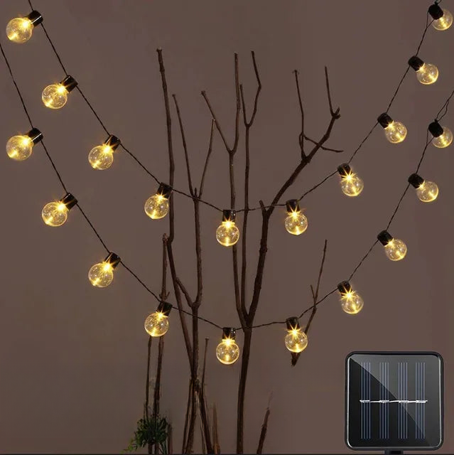 Wetterfeste Solarlichterkette für Terrassenbeleuchtung, warmweißes LED-Licht, perfekte Outdoor-Deko.