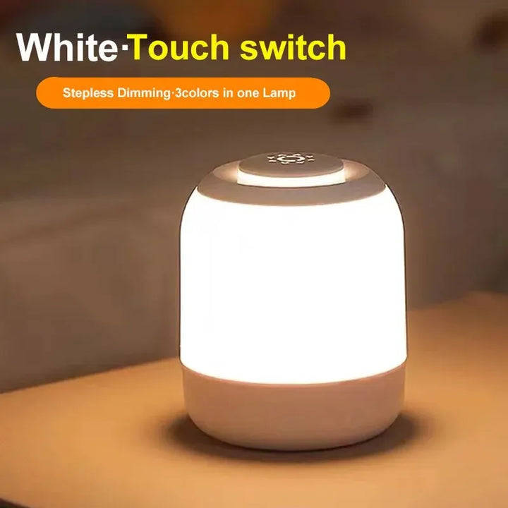 Vielseitige weiße LED-Tischlampe mit Touch-Funktion, stufenlos dimmbar und mobil; perfekt als Stimmungslicht.