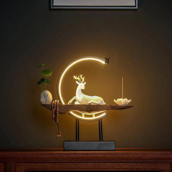 Weiße Keramik Hirsch-Räucherlampe, Duftlampe für entspannende Momente und stilvolle Wohndeko.