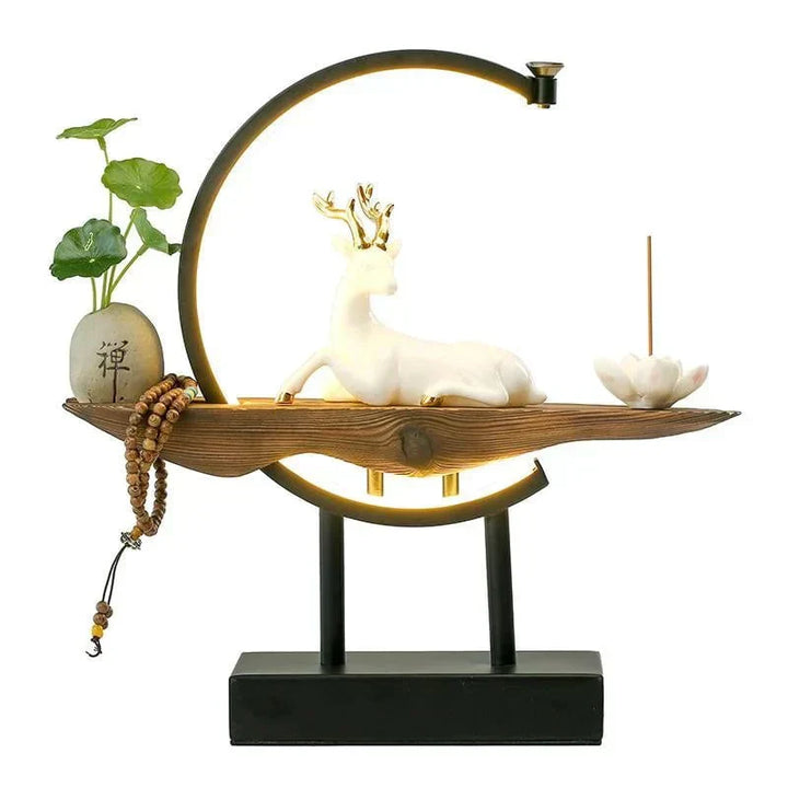 Elegante weiße Rückfluss-Räucherlampe mit Hirsch-Motiv, schafft beruhigendes Ambiente für Entspannung.