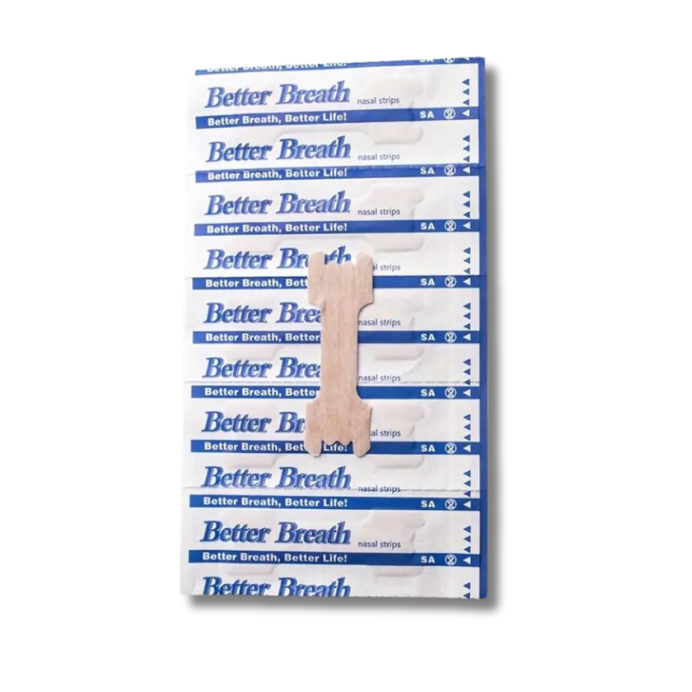Unisex-Nasenstrip transparent auf einer Nase, verbessert sofort die Atmung bei Allergie, Erkältung oder Sport.